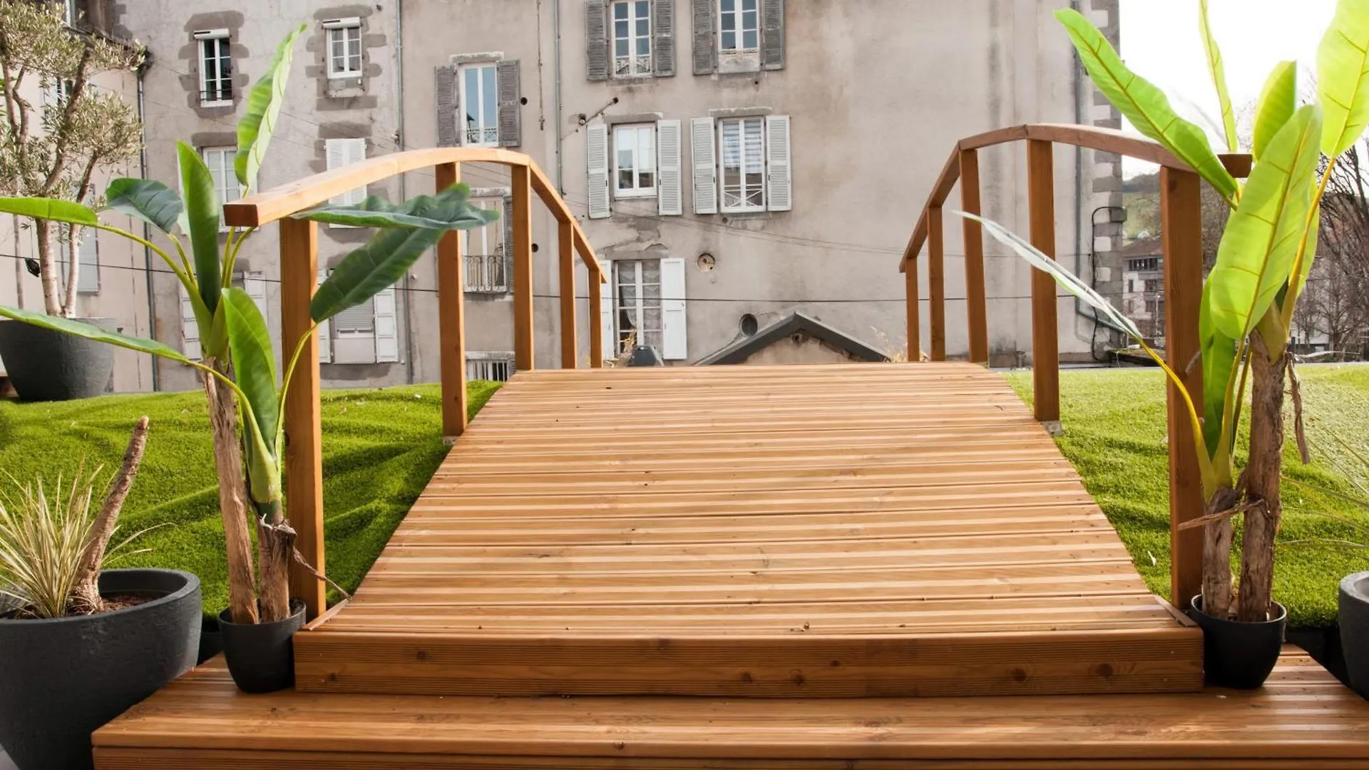 Apartment Centre-Ville Aurillac 117M2 - Grande Terrasse - 2 Chambres - 2 Grand Lits - 1 Canape Lit